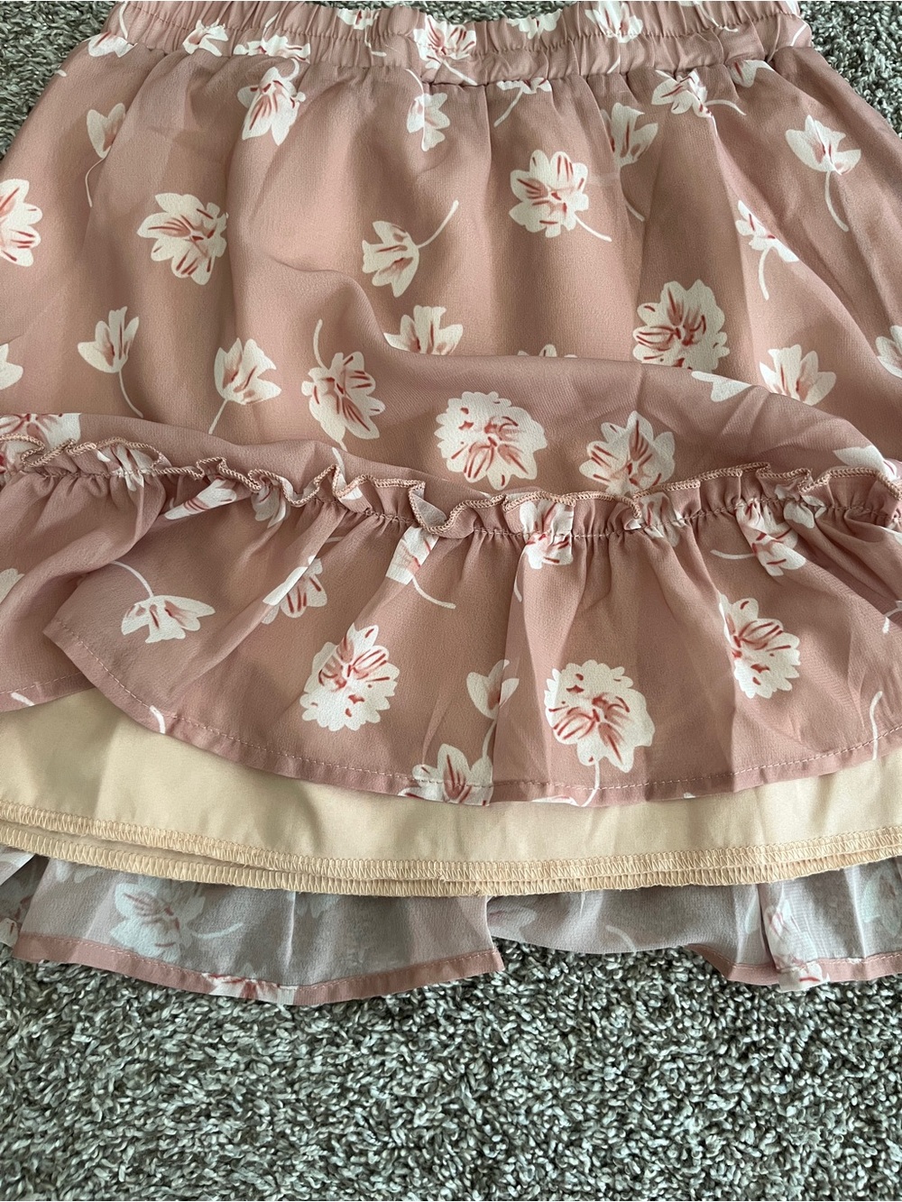 3/$12 SHEIN Lined Pink Ruffle Floral Mini Skirt - Picture 3 of 4